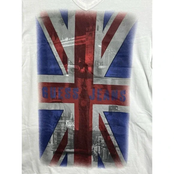 Vintage Guess Men's White V-Neck T-Shirt Size M - Picture 2 of 7